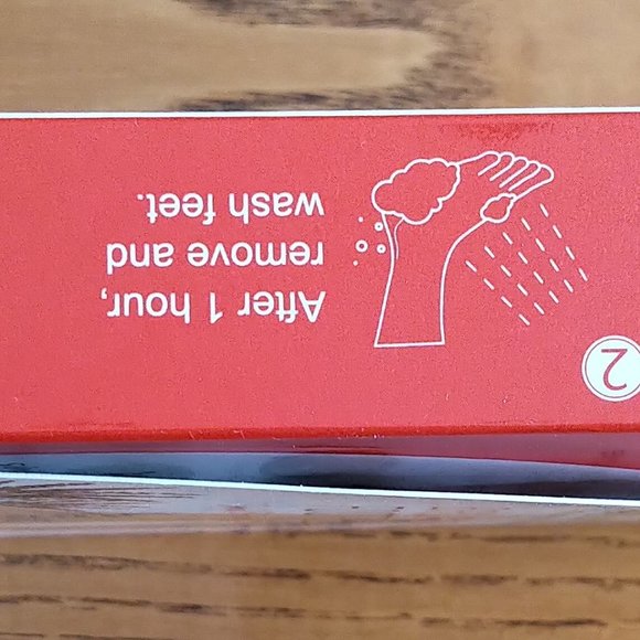 *Sold* Baby Foot Exfoliating Foot Booties for Peel 2.4 fl oz New sealed Box - Picture 6 of 16